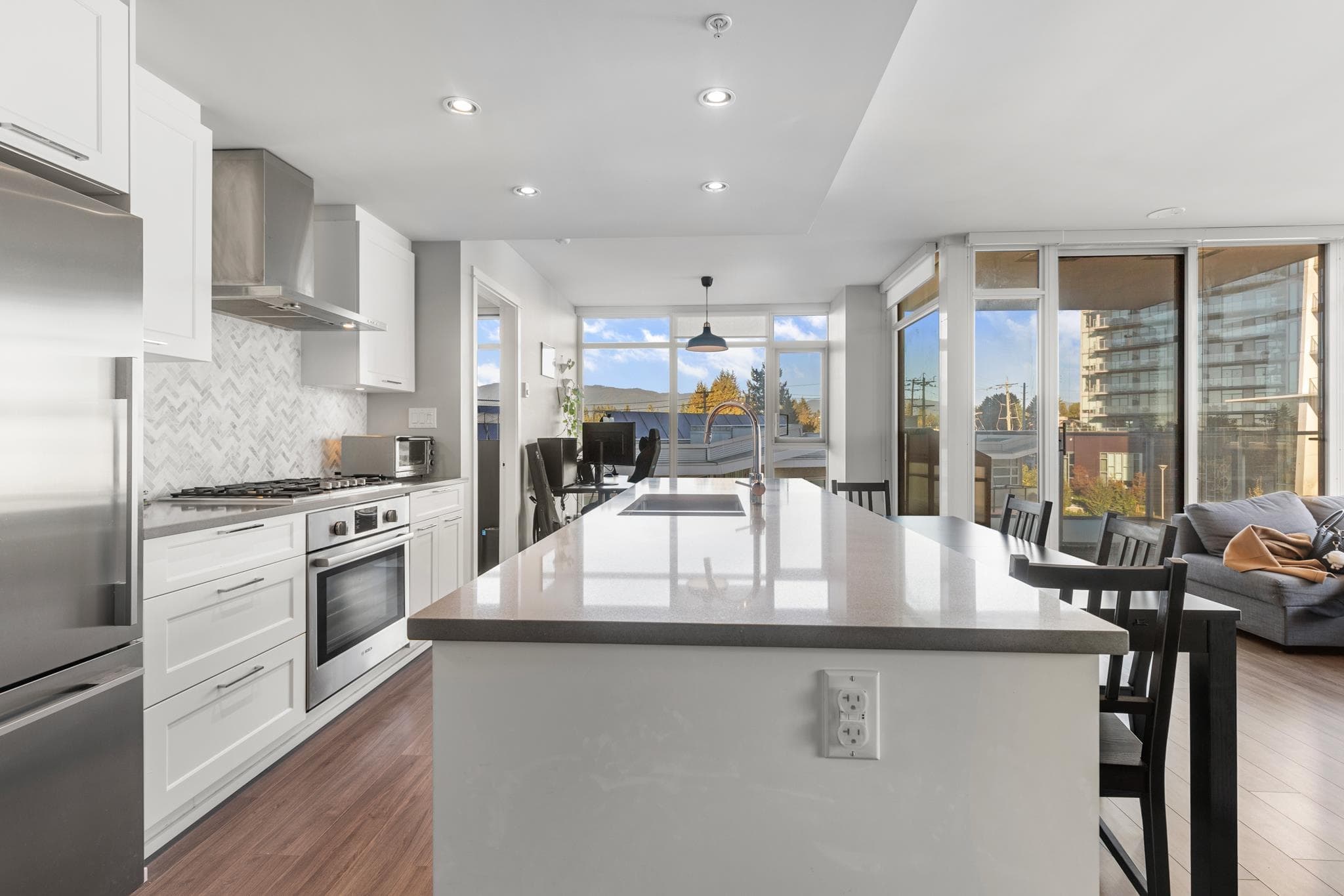 Image for 707 520 Como Lake Ave